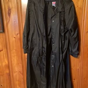 Size 15/16 Vintage Womens Misty Rain 🌧️ rain coat with Hood